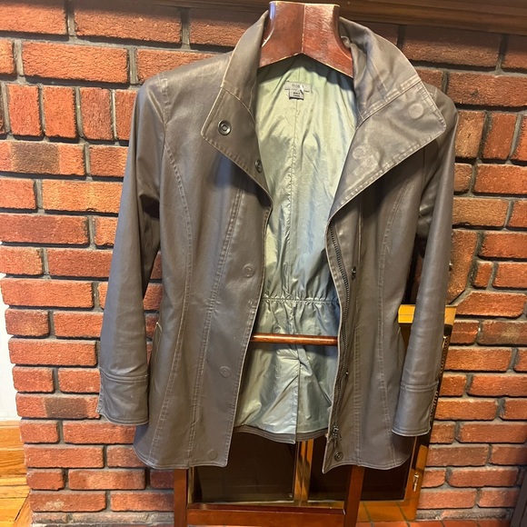 m051 wind and water proof jacket size M - Picture 2 of 16